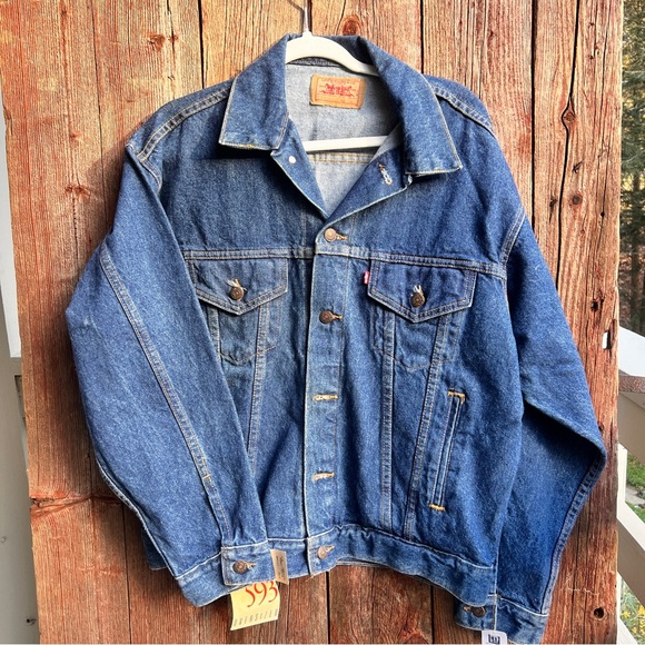 NWT Vintage Levi's Trucker 593 Jean Jacket size M - Picture 1 of 8